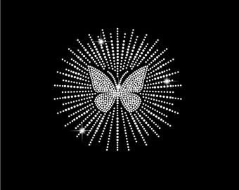 Puede incluir: Un diseño de mariposa blanca hecho de pequeños puntos brillantes, sobre un fondo negro. La mariposa está rodeada de líneas radiantes de puntos blancos, creando un efecto de sol. El diseño tiene una apariencia brillante.