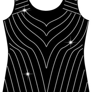 Può includere: Canotta nera con scollo tondo e un motivo decorativo di strass bianchi. Il design con strass presenta linee verticali e a zig-zag, con accenti scintillanti su tutto il capo.