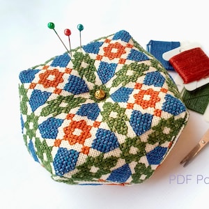 Grille de point de croix pour biscornu Carreaux Arabes. Instructions pour coussin à épingles brodé (PDF)