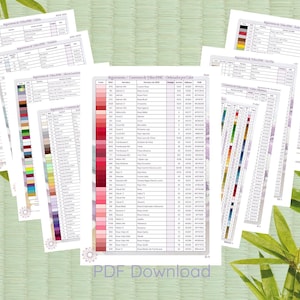 Puede incluir: Varias páginas impresas con muestras de color y tablas, probablemente para un proyecto de manualidades. Las páginas están dispuestas en forma de abanico, con un fondo verde y blanco. El texto "PDF Download" es visible en la parte inferior.