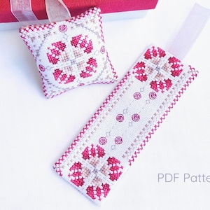 Patrones e instrucciones de punto de cruz para marcapáginas y etiqueta del diseño de Octubre.