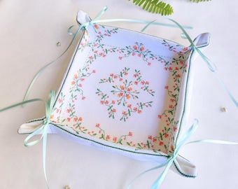 Veronica's Garland Travel Tray Cross Stitch Pattern: Modern Needlecraft (PDF Pattern & Instructions)