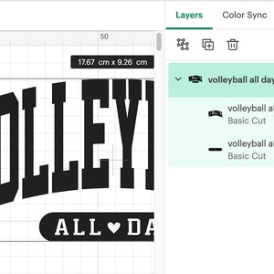 Puede incluir: Dise&ntilde;o gr&aacute;fico en blanco y negro con el texto "VOLLEYBALL ALL DAY" en una fuente en negrita y arqueada. El texto "ALL" va seguido de un s&iacute;mbolo de coraz&oacute;n y el texto "DAY".