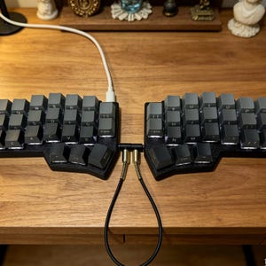 Corne Ccrkb V4.1 Split Ergonomic Keyboard /RGB Hot Swap RP2040 / QMK VIA Programmable Compact Mechanical Keyboard /Wired Custom Keyboard