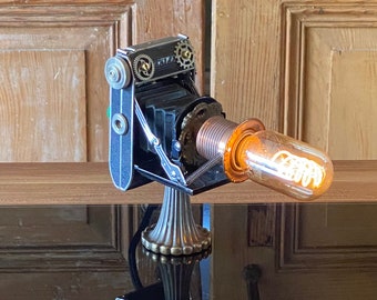 Bellows camera upcycling steampunk lamp DIMMABLE camera lamp table lamp