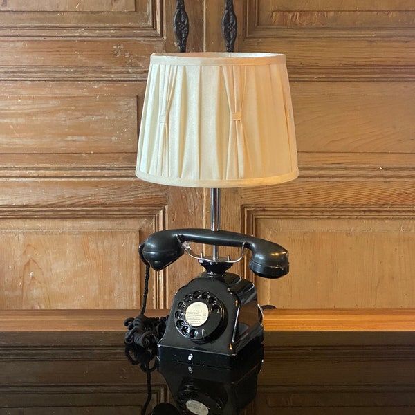 Vintage telephone upcycling table lamp telephone lamp