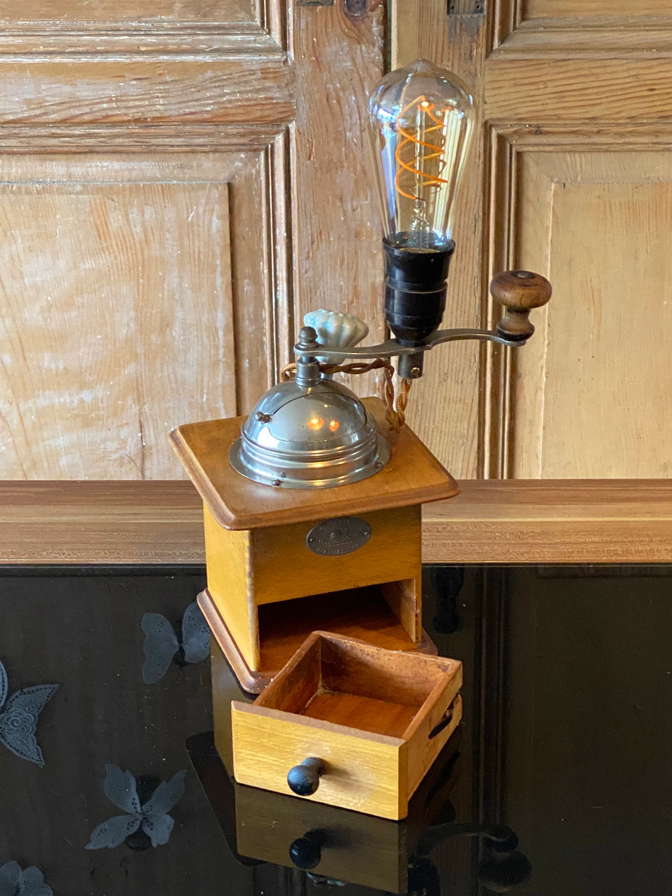 Lampe à Poser Unique – Ancien Moulin à Café Détourné, Vintage Industriel
