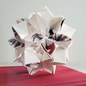 Kalligrafie Papierblütenball "SCHRIFT" – Origami
