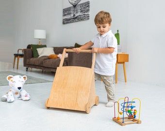 Gepersonaliseerde houten peuter Walker activiteitenwagen - aangepast babycadeau