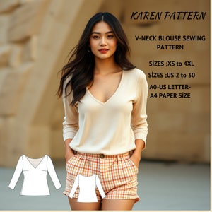Könnte beinhalten: Eine Frau trägt eine beige V-Ausschnitt-Bluse und karierte Shorts. Das Bild enthält den Text "KAREN PATTERN V-NECK BLOUSE SEWING PATTERN" und Größenangaben: XS bis 4XL und US-Größen 2 bis 30. Enthält auch A0-US Letter-A4 Papierformat.