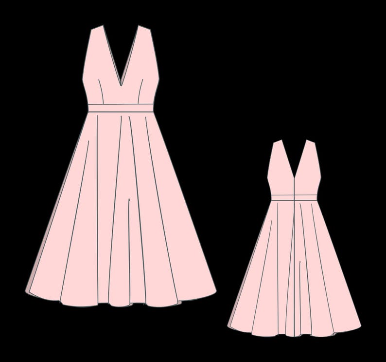 Op de afbeelding: Twee lichtroze jurken met een V-hals en een getailleerde taille. De grotere jurk heeft een volle rok, terwijl de kleinere jurk een kortere, uitlopende rok heeft. Beide jurken zijn mouwloos en hebben een eenvoudig, elegant ontwerp.