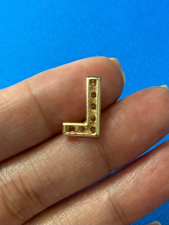 14k Yellow Gold Monogram Pendant ‘L’ with Peridot… - image 2