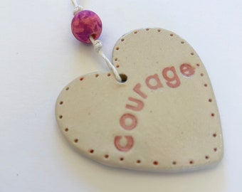 Pink Courage – Briefkasten-Liebe, handgefertigte Keramik-Herz-Hängedekoration