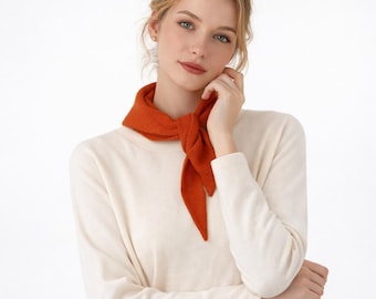 Kuscheliges Wolle Dreieckstuch für Frauen, weiches & warmes gestricktes Bandana Tuch, handgemachtes Strick Halstuch, leichtes modisches Geburtstagsgeschenk