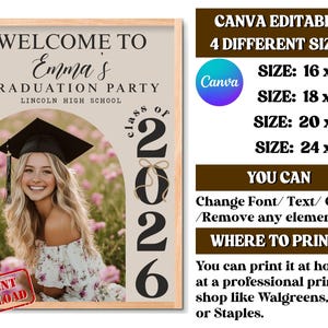 Pode incluir: Um letreiro de festa de formatura com o texto "Welcome to Emma's Graduation Party" e "Class of 2026". O letreiro inclui uma foto de uma graduada sorrindo com chap&eacute;u e beca. O letreiro &eacute; edit&aacute;vel no Canva e est&aacute; dispon&iacute;vel em quatro tamanhos.