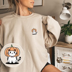 Cute Kawaii Pumpkin Cat Halloween Sweater, Cat Lover Sweatshirt, Kitty Fall Sweatshirt, Halloween Crewneck, Cat Owner Gifts, Gift for Cats