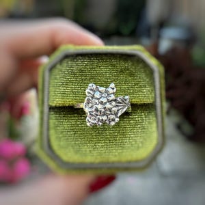 Forget-me-not flower ring # Size 7 1/2