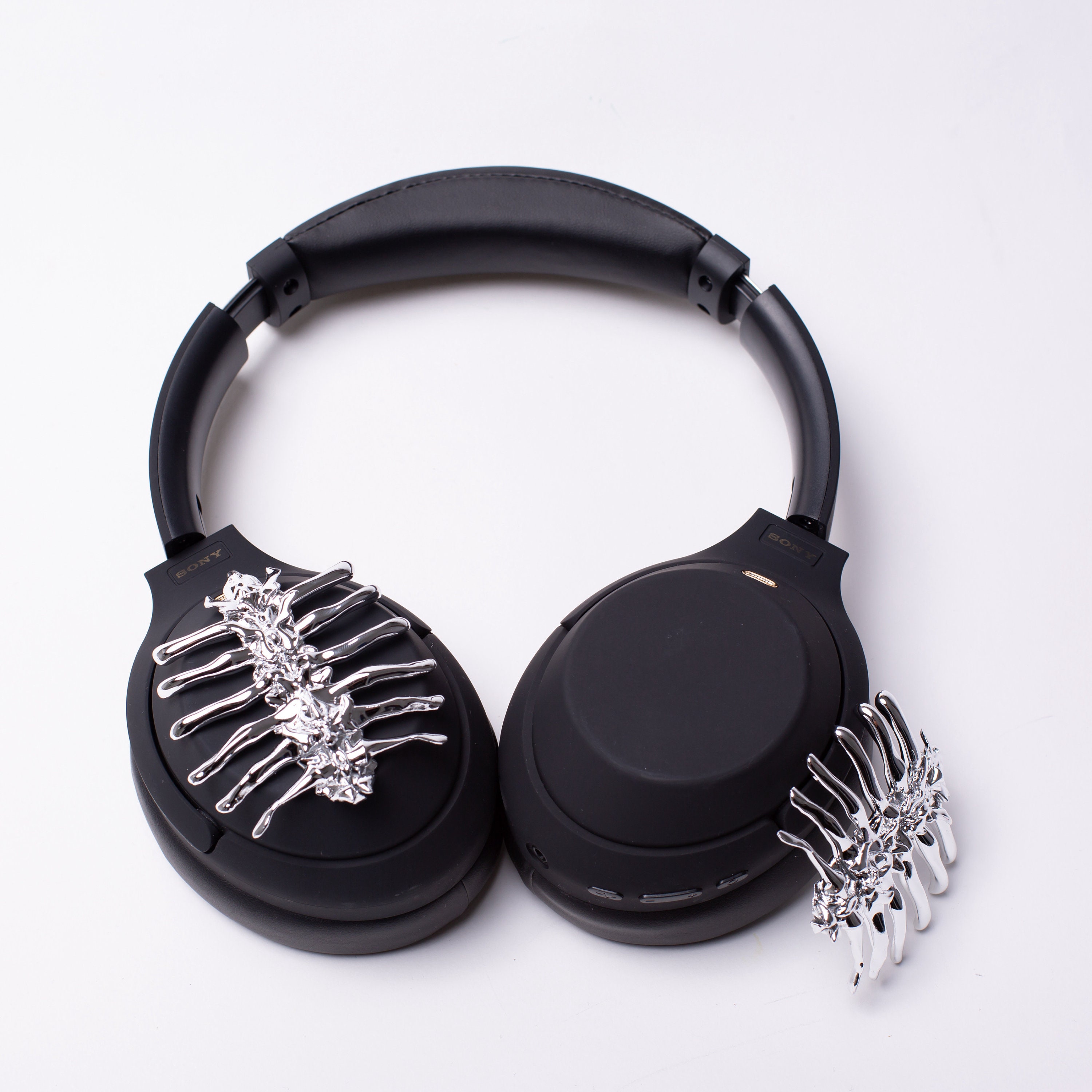 Chrome Spine Headphone Attachment: Sony XM4, XM5, XM6 - Cyberpunk