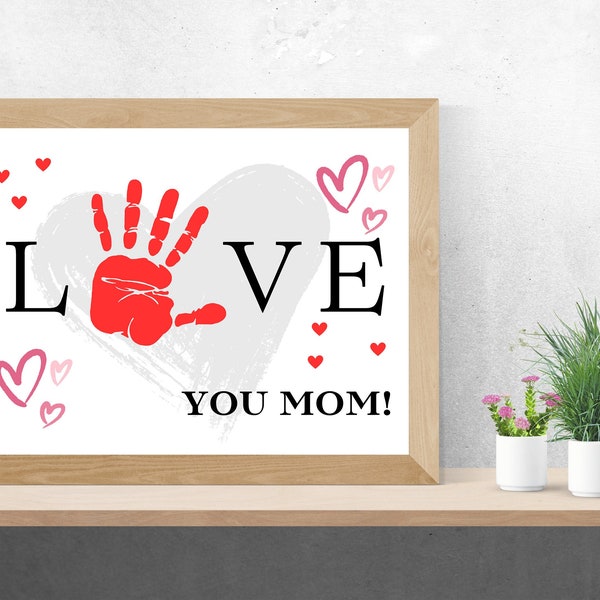 Kreative Muttertags-Freude: DIY LOVE-Bild zum Ausdrucken für Kinderfüße und -hände | Handabdruck | Fußabdruck