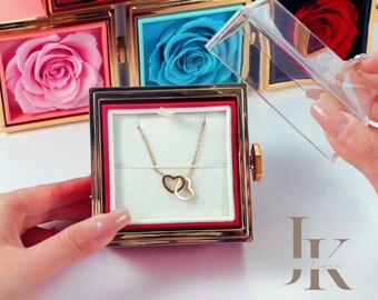 Scatola di rose eterne con collana a cuore personalizzata - Vera rosa conservata, regalo romantico di gioielli ricordo per lei, anniversario o regalo di San Valentino