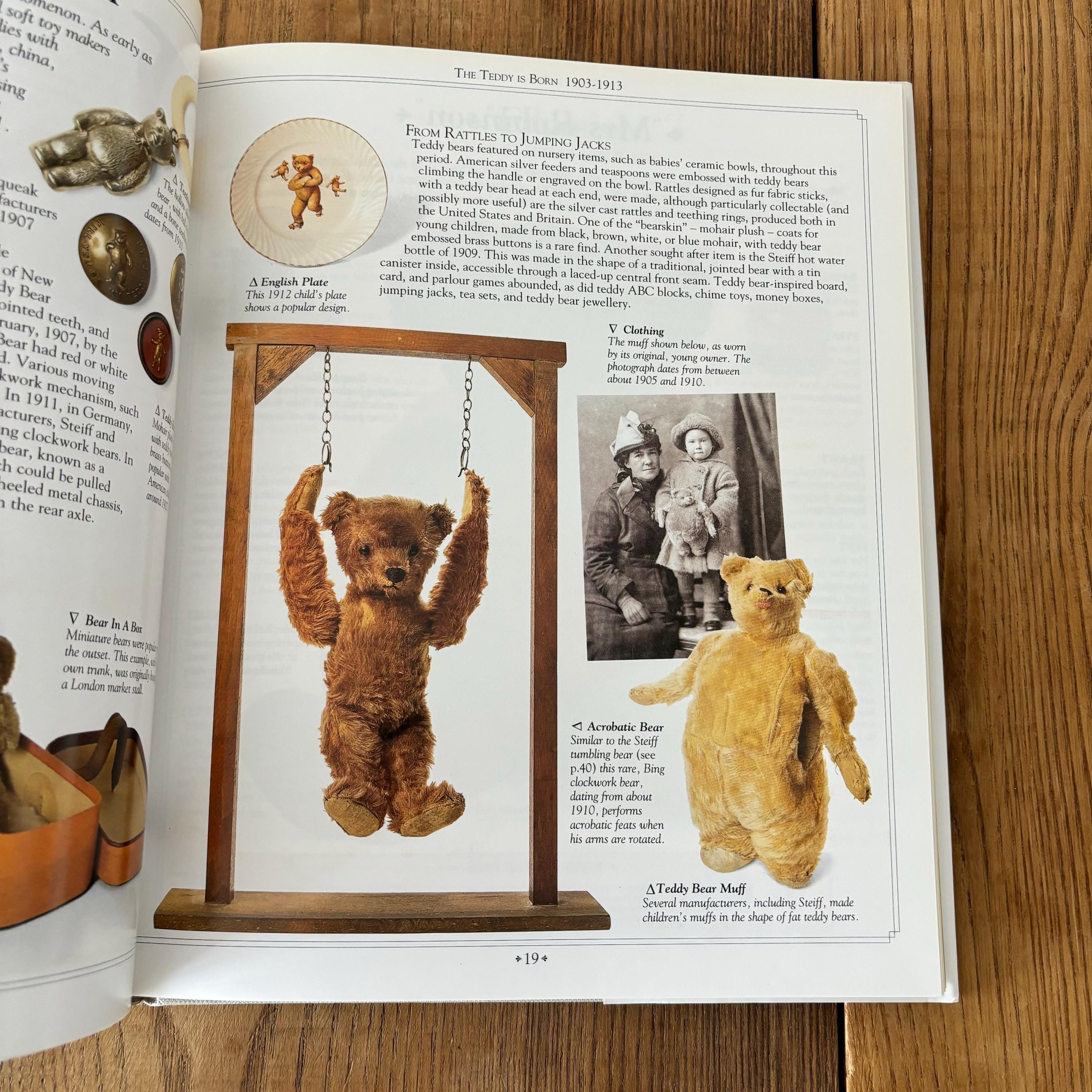 Vintage Teddy Bear Identification Book: Dorling Kindersley, 1991