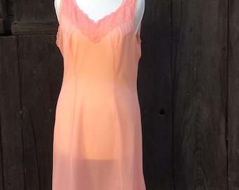 Vintage French Peach Lace Slip Dress: Romantic Lingerie, Size 42