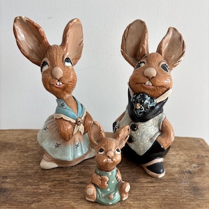 Vintage Pendelfin Rabbit Figurine Set of 3 – Hand-Painted by Walmsley Heap – Made in England