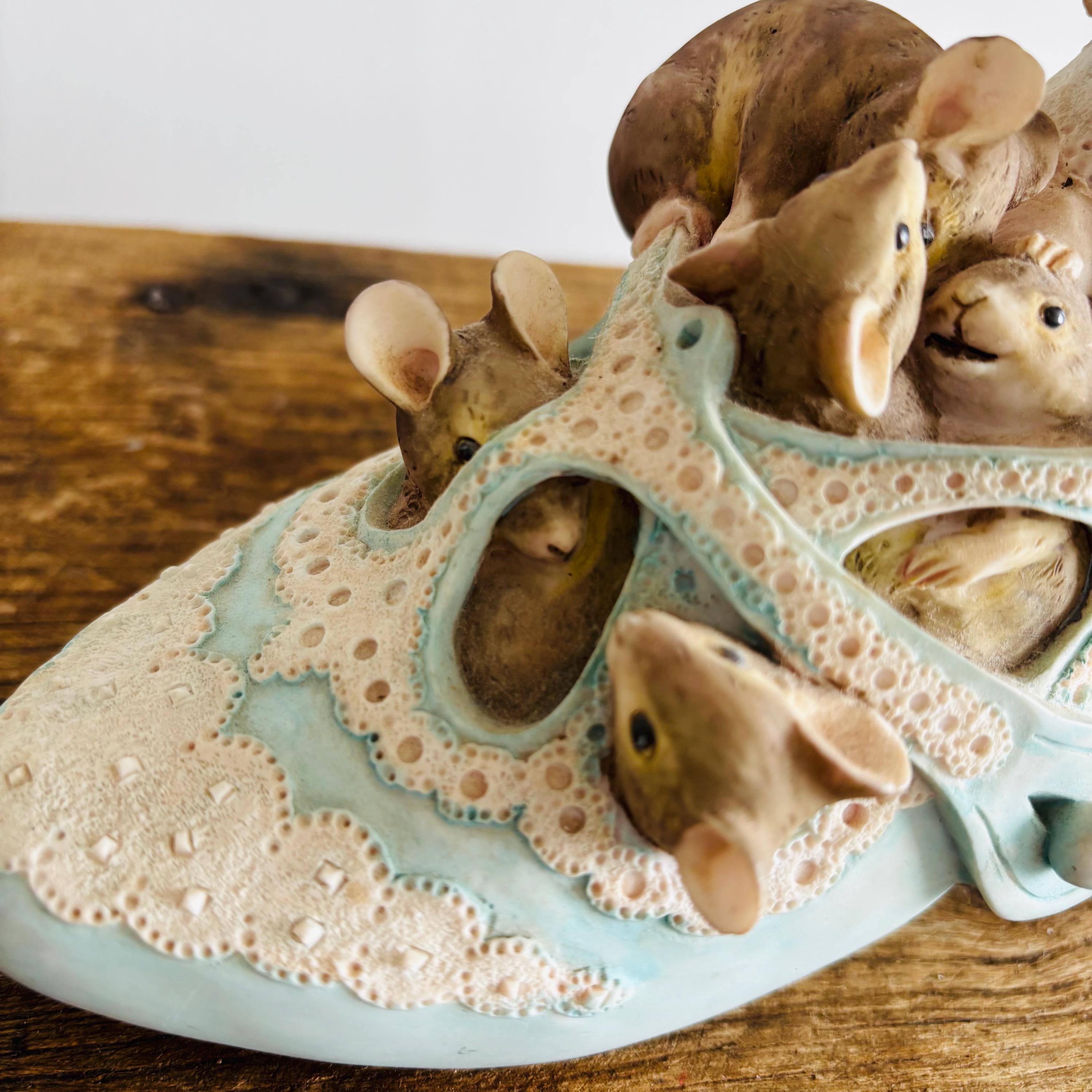Vintage Beatrix Potter Ceramic Money Box: Shoe With Mice, 1994