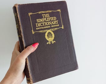 1943 Simplified Dictionary: Vintage Illustrated Reference Book