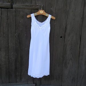 Vintage White Lace Slip Dress – Made in France – Size 38 – Elegant Lingerie – Unique Vintage Gift for Her