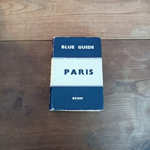 livre vintage - 1960 blue guide paris with street map - muirhead's blue guides - voyage rétro - déco parisienne