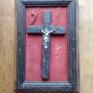 Antique Framed Crucifix on Fabric – Oak Wood Frame with Nails – Traditional French Catholic Religious Decor – Vintage Sacred Art