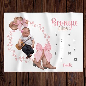 Coquette Cowgirl personaliseren mijlpaaldeken, maandgroeitracker, western kraamcadeau, pasgeboren foto, roze strikmuts laarzen deken