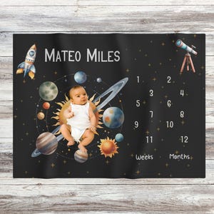 Baby Boy Outerspace personaliseren mijlpaaldeken, maandgroeitracker, astronaut kraamcadeau, pasgeboren foto, kinderkamer Planet Galaxy