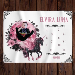 Gotische eenhoorn personaliseren babymeisje mijlpaaldeken, groeimaand deken, Goth kraamcadeau, foto van pasgeborene, Whimsy Goth Luna deken
