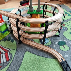 8 support posts wooden railway Brio Ikea spiral roundabout bridge