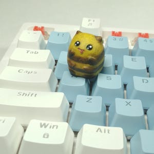 Cute Bee Handpainted Artisan Keycap \ for Mechanical Keyboards With Cherry MX switches