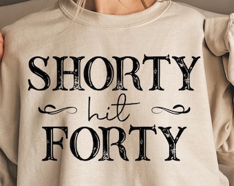 Sudadera Shorty Hit Forty, suéter de cumpleaños de 1985, sudadera para fiesta de cumpleaños número 40, atuendo de cumpleaños, suéter de cumpleaños divertido, regalo de cumpleaños