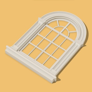 Op de afbeelding: Een wit, boogvormig raam met een rasterpatroon en een gele achtergrond. Het raam heeft een decoratief frame en is licht gekanteld. Het ontwerp is eenvoudig en strak, met de nadruk op architecturale elementen.