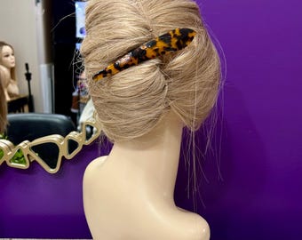 べっ甲柄フレンチバレッタ：しっかりホールドするカーブヘアクリップ