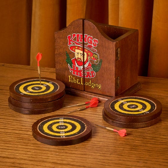 Vintage Kings Head Pub & Lodging Coaster Dart Board Set WITH DARTS