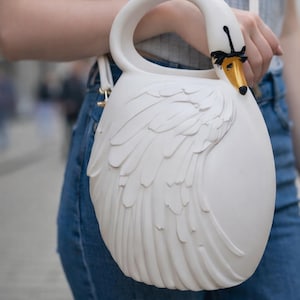 Sculpturale zwaantas | Moderne statement-portemonnee