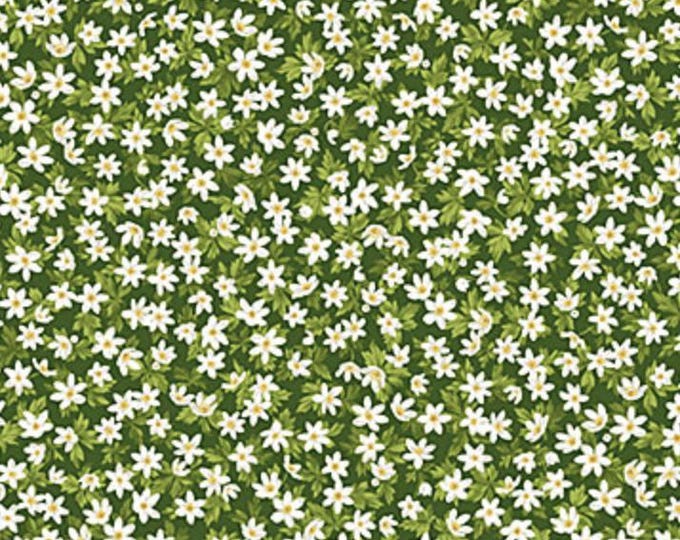 Northcott Fabric Bear's Den 27627-72 Flowers Lt Green