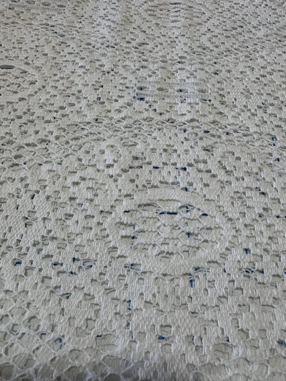 White Textured Lace Fabric – Open Weave Floral Pattern 232B