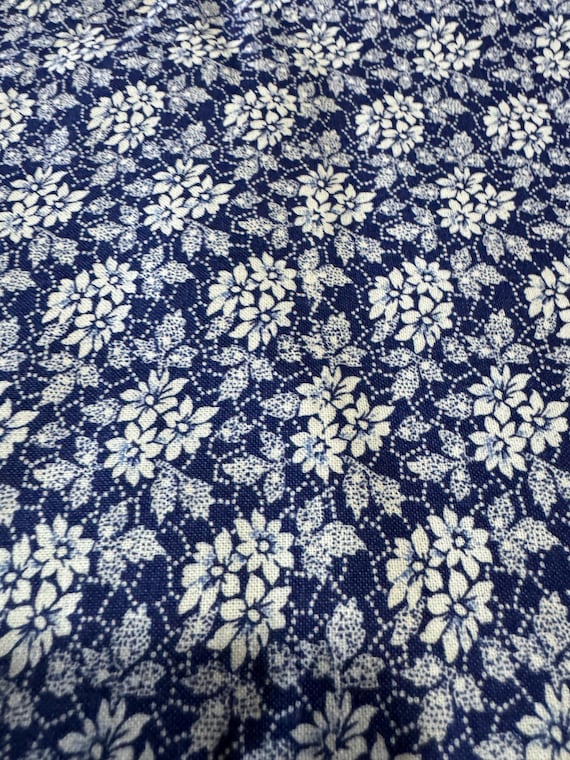 Navy & White Floral Cotton Fabric – 1.25 Yard Cut 233