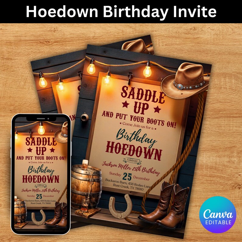Pode incluir: Um convite de anivers&aacute;rio imprim&iacute;vel com tema ocidental. O convite apresenta um fundo azul escuro com textura de t&aacute;buas de madeira. O texto "Saddle Up" est&aacute; em vermelho com estrelas brancas. O convite tamb&eacute;m apresenta um chap&eacute;u de cowboy, botas, uma ferradura e um barril. O texto "Jackson Miller 25th Birthday" est&aacute; em vermelho com um fundo branco. A data &eacute; "Domingo, 25 de dezembro". O local &eacute; "Buckaroo Barn, 456 Rodeo Lane, Rust Creek, TX 78910".