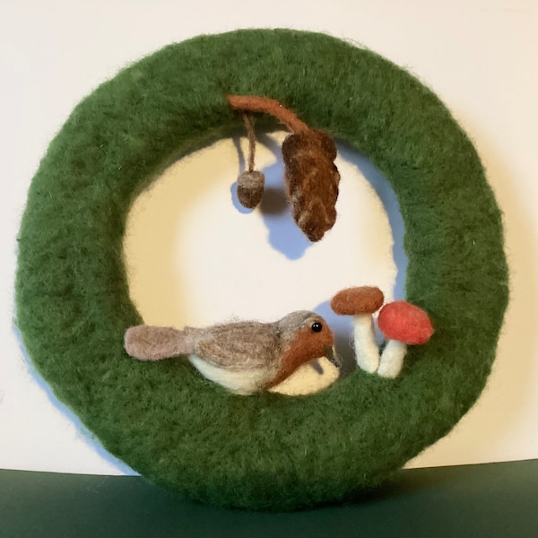 Needle felted woodland wreath , needle felted bird wreath , felted wreath with Robin , present for bird lovers , woodland creations