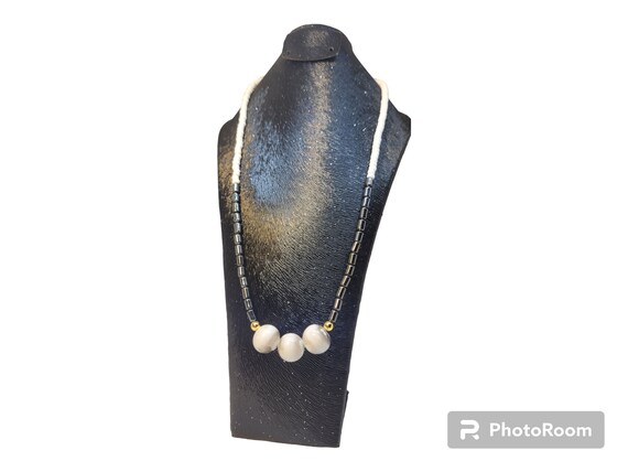 collier en pierre - image 1