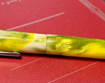 Pluma estilográfica personalizada hecha a mano