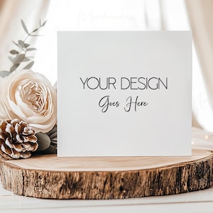 Mockup di biglietto di nozze rustico Boho quadrato / Mockup di design di biglietto di invito / Mockup di biglietto di battesimo / Baby Shower / Mockup elegante di biglietto di compleanno